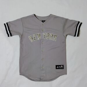Majestic New York Yankees Derek Jeter Digital Camo Jersey Size Youth Large